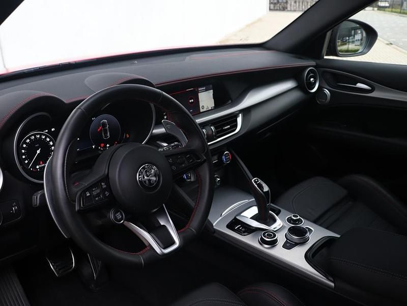 Occasion Alfa Romeo Stelvio Competizione 280 PK (205 kW) 2023 Rood SUV