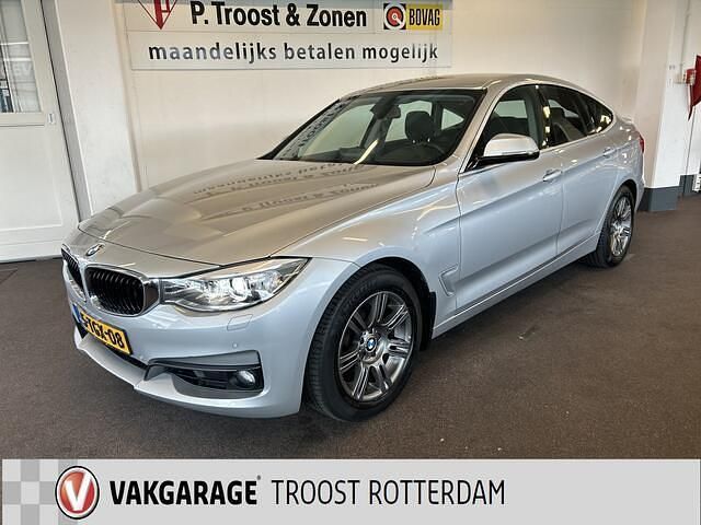 Grijs Gebruikt 2014 BMW 320 Executive Hatchback | € 14.950 (Eerlijke prijs) - Afbeelding 1/4