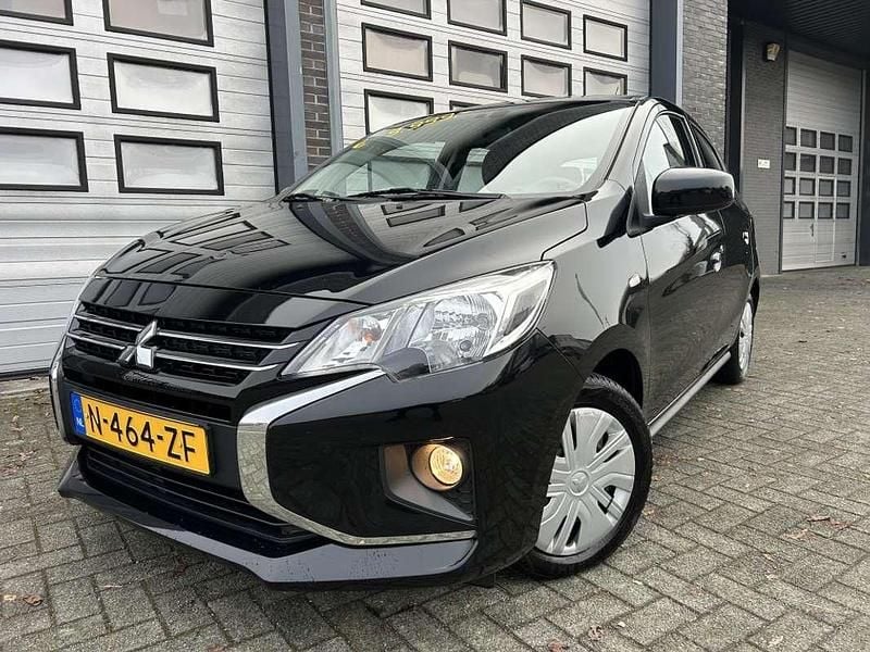 Zwart Occasion 2022 Mitsubishi Space Star Hatchback | € 9.999 (Eerlijke prijs) - Afbeelding 1/4