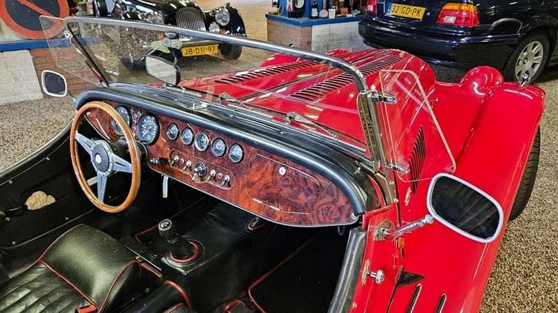 Rood Occasion 1994 Morgan Plus 8 Cabriolet | € 44.500 - Afbeelding 1/4