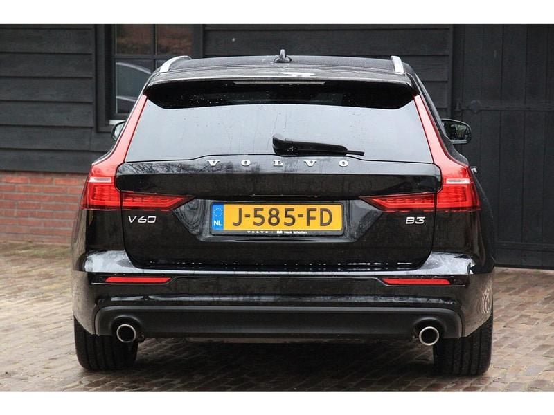 Occasion Volvo V60 Business Edition 163 PK (119 kW) 2020 Zwart Stationwagen