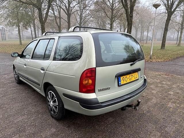 Occasion Renault Mégane Authentique 95 PK (69 kW) 2001 Groen Stationwagen