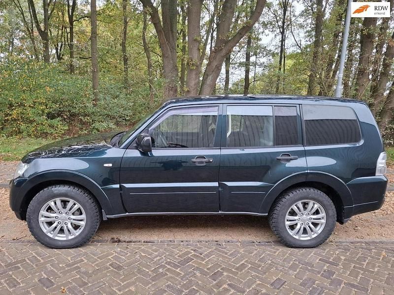 Groen Gebruikt 2017 Mitsubishi Pajero SUV | € 15.750 - Afbeelding 1/4