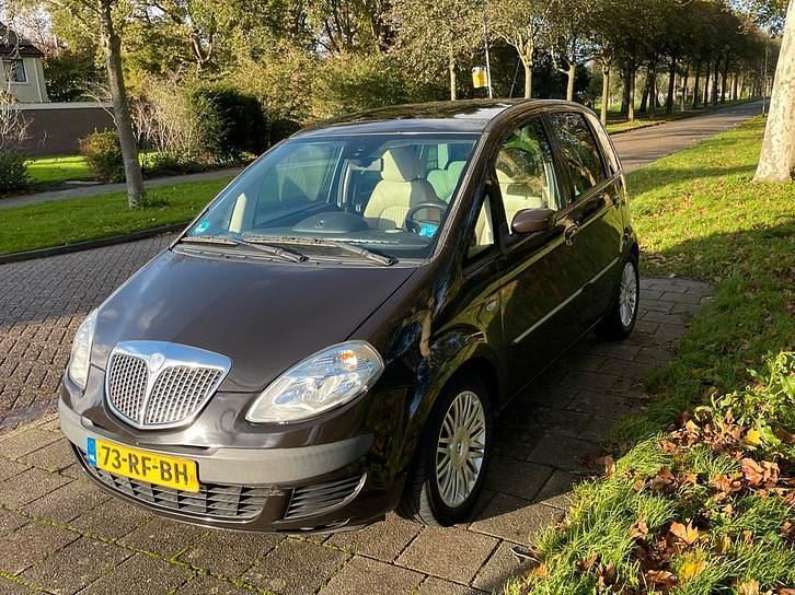 Gebruikt 2005 Lancia Musa MPV | € 1.995 (Eerlijke prijs) - Afbeelding 1/4