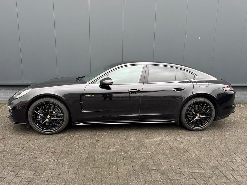Occasion Porsche Panamera 467 PK (343 kW) 2022 Zwart Hatchback