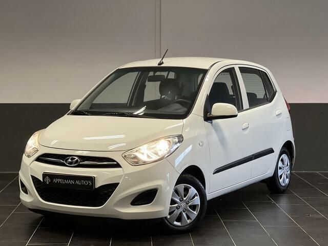 Wit Gebruikt 2012 Hyundai i10 Hatchback | € 4.995 (Eerlijke prijs) - Afbeelding 1/4