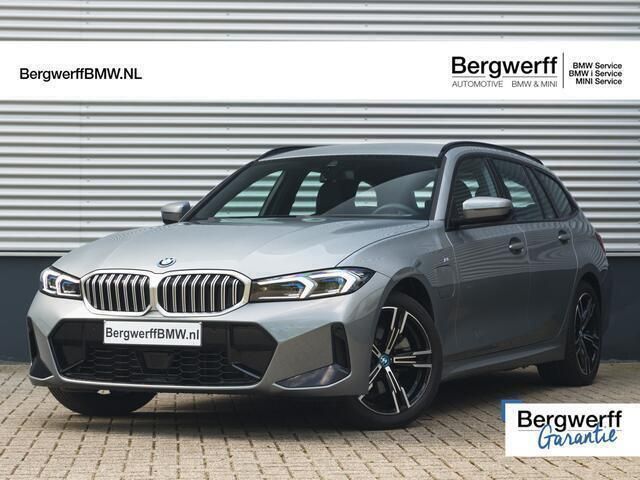 Grijs Gebruikt 2024 BMW 330 M Sport Stationwagen | € 46.875 (Eerlijke prijs) - Afbeelding 1/4