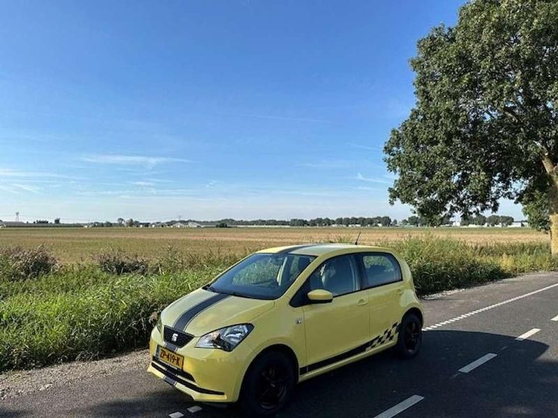 Geel Gebruikt 2016 Seat Mii CONNECT Hatchback | € 8.950 (Eerlijke prijs) - Afbeelding 1/4