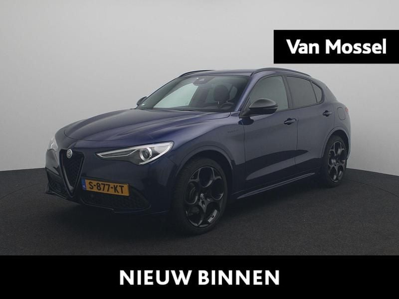 Blauw Gebruikt 2022 Alfa Romeo Stelvio Veloce SUV | € 49.995 (Eerlijke prijs) - Afbeelding 1/4