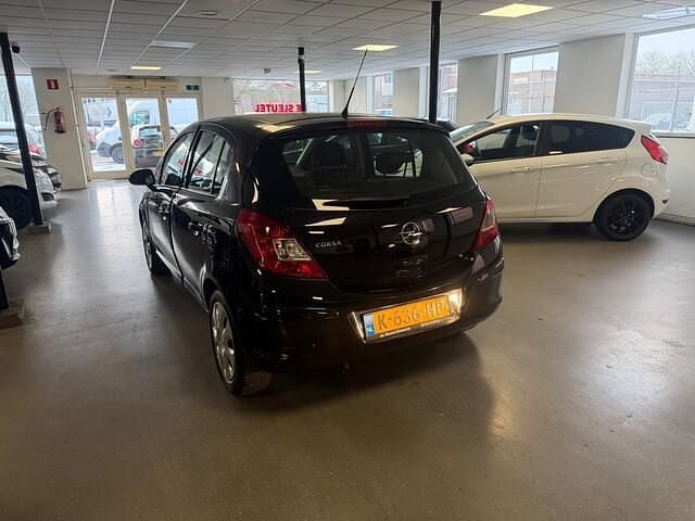 Occasion Opel Corsa Essentia 80 PK (58 kW) 2008 Zwart (metallic) Hatchback