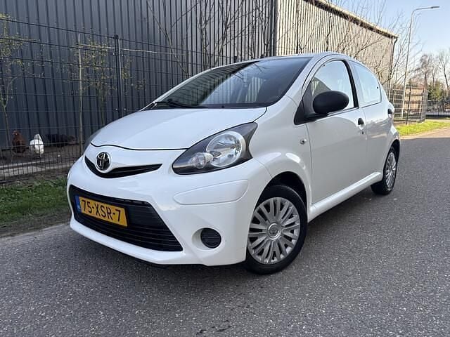 Occasion Toyota Aygo 68 PK (50 kW) 2012 Wit Hatchback