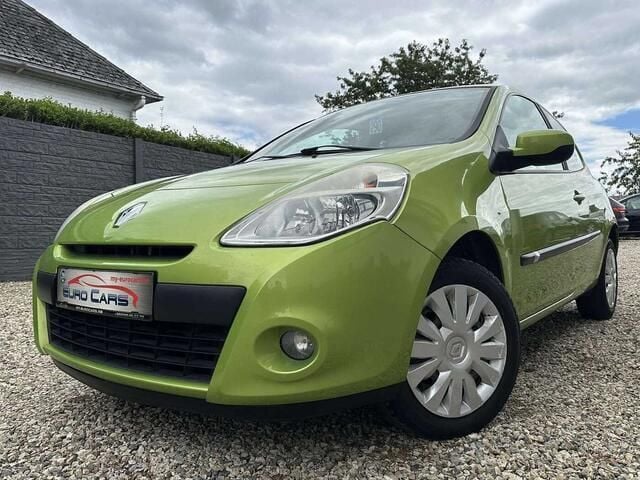 Groen Gebruikt 2011 Renault Clio II Expression Sedan | € 4.990 (Duur) - Afbeelding 1/4