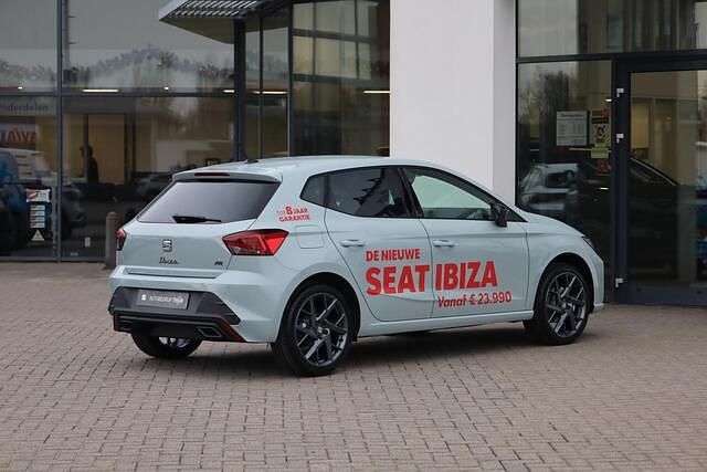 Nieuw Seat Ibiza Business 116 PK (85 kW) 2025 Grijs Hatchback