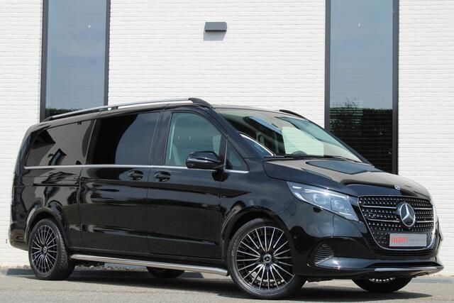 Zwart Gebruikt 2024 Mercedes V300 MPV | € 74.950 (Duur) - Afbeelding 1/4