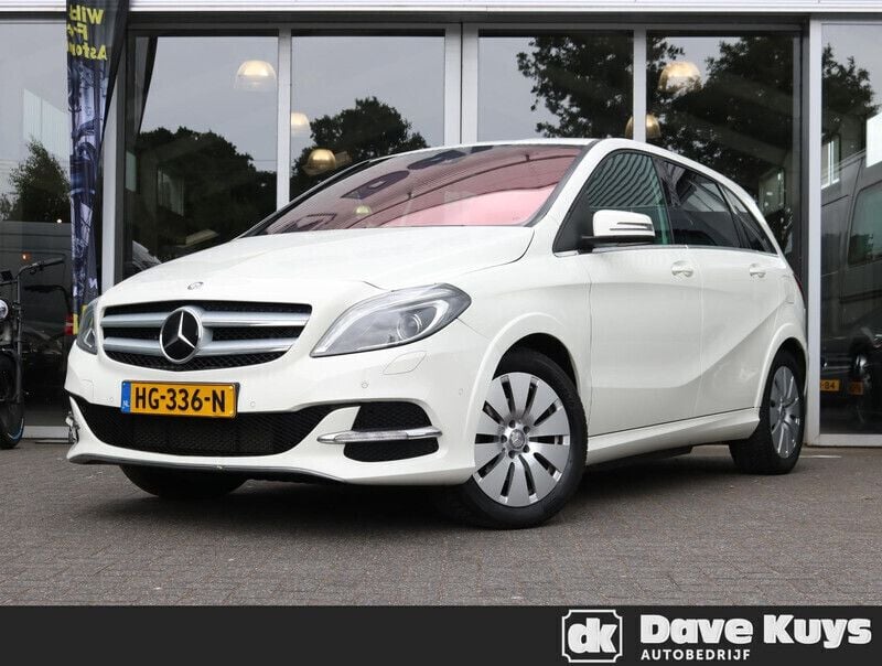 Wit Gebruikt 2015 Mercedes B250e Edition MPV | € 15.950 - Afbeelding 1/4