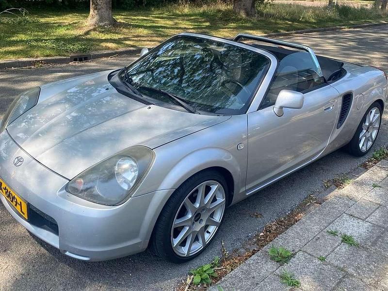 Zilver Gebruikt 2000 Toyota MR2 Edition Cabriolet | € 7.000 (Goede deal) - Afbeelding 1/4