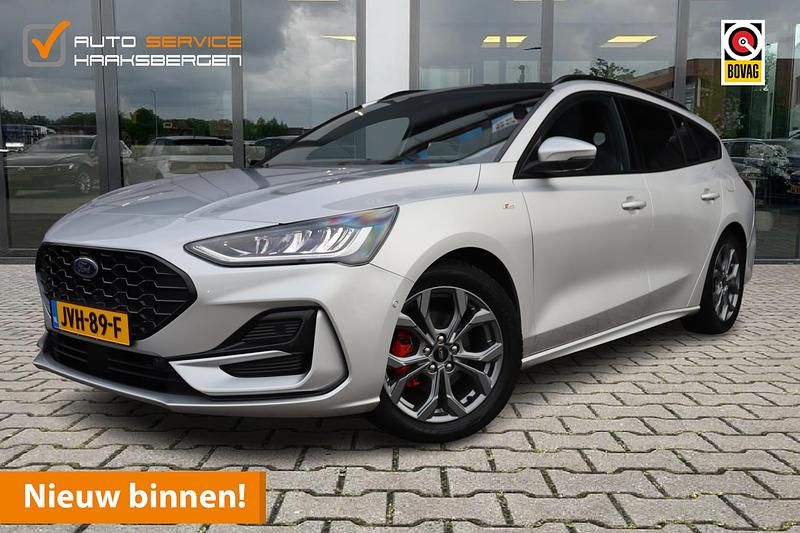 Grijs Occasion 2025 Ford Focus ST-Line X Stationwagen | € 29.900 (Eerlijke prijs) - Afbeelding 1/4