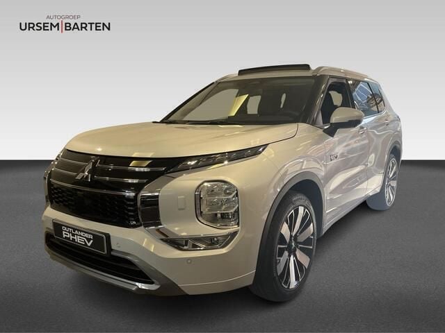 Wit Nieuw 2025 Mitsubishi Outlander Instyle SUV | € 58.330 (Goede deal) - Afbeelding 1/4