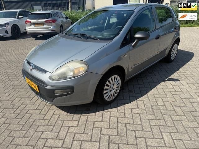 Grijs Gebruikt 2011 Fiat Punto Evo Dynamic Hatchback | € 2.799 (Eerlijke prijs) - Afbeelding 1/4