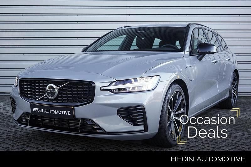 Grijs Occasion 2025 Volvo V60 Plus Stationwagen | € 44.995 (Eerlijke prijs) - Afbeelding 1/4