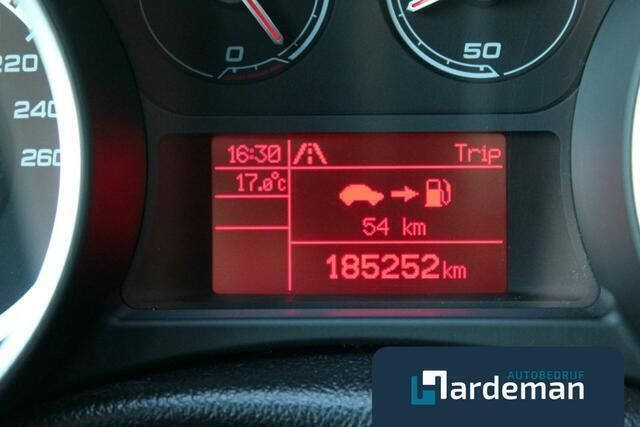 Occasion Alfa Romeo Giulietta Distinctive 170 PK (125 kW) 2011 Grijs Hatchback