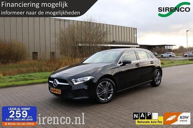 Zwart (metallic) Gebruikt 2018 Mercedes A200 Advantage Hatchback | € 15.999 (Eerlijke prijs) - Afbeelding 1/4