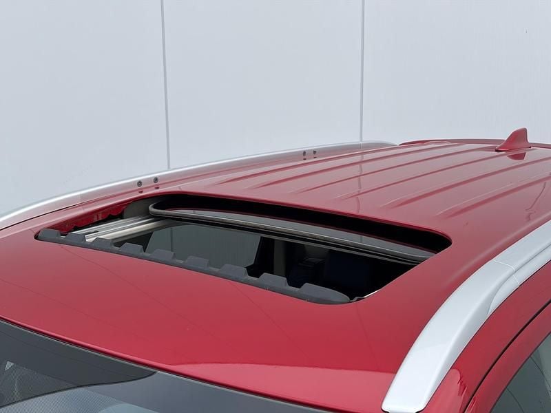 Occasion Mitsubishi Outlander Intense+ 135 PK (99 kW) 2018 Rood SUV