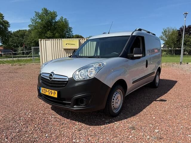 Grijs Gebruikt 2017 Opel Combo Selection MPV | € 7.750 (Super prijs) - Afbeelding 1/4
