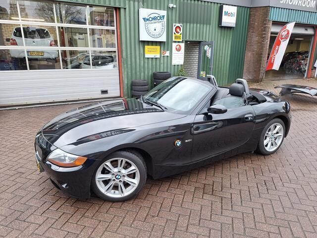 Zwart Gebruikt 2003 BMW Z4 Cabriolet | € 15.750 (Iets duurder) - Afbeelding 1/4