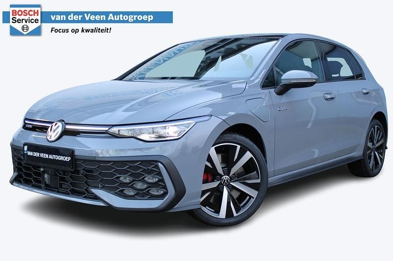 Nieuw VW Golf VIII GTE 272 PK (200 kW) 2025 Grijs Hatchback