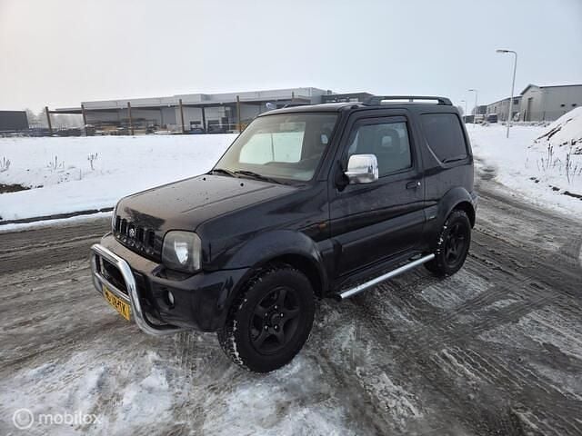 Zwart Gebruikt 2002 Suzuki Jimny SUV | € 4.500 (Goede deal) - Afbeelding 1/4