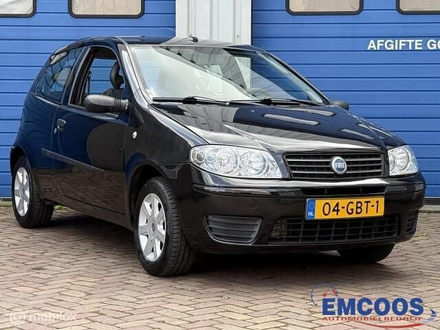 Zwart Gebruikt 2008 Fiat Punto Classica Hatchback | € 1.950 (Eerlijke prijs) - Afbeelding 1/4