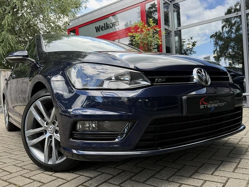 Blauw Gebruikt 2015 VW Golf VII Edition Hatchback | € 13.950 (Eerlijke prijs) - Afbeelding 1/4