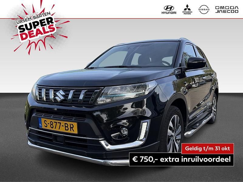 Zwart Gebruikt 2023 Suzuki Vitara SUV | € 25.930 (Eerlijke prijs) - Afbeelding 1/4