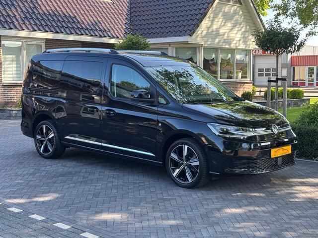 Zwart, metallic lak Gebruikt 2022 VW Caddy Maxi Style MPV | € 49.950 - Afbeelding 1/4