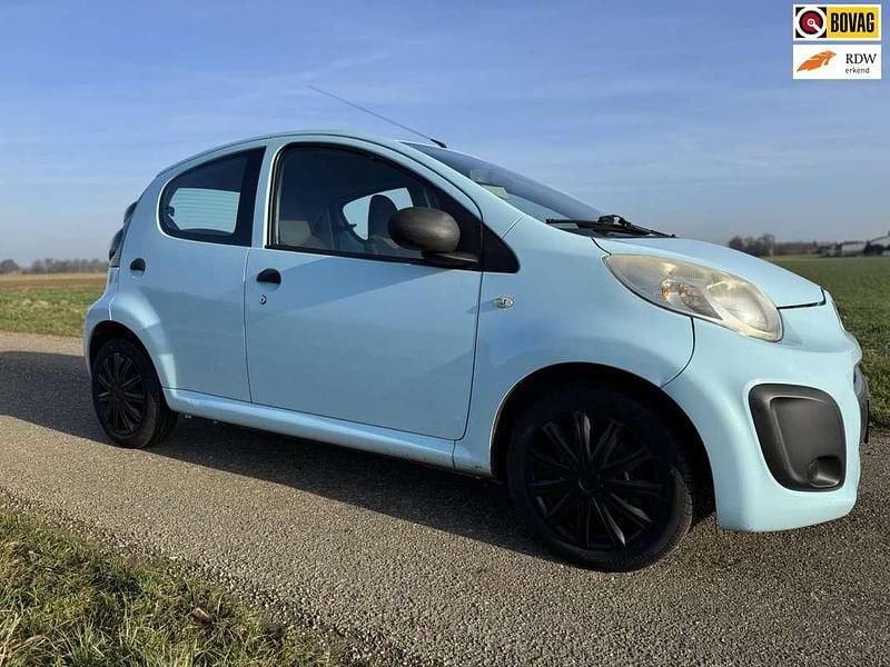 Blauw Occasion 2013 Citroën C1 Attraction Hatchback | € 2.350 (Goede deal) - Afbeelding 1/4