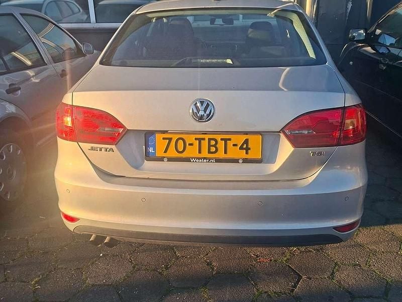 Grijs Gebruikt 2012 VW Jetta Comfortline Sedan | € 8.000 (Duur) - Afbeelding 1/4