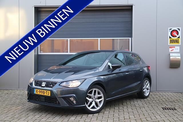 Grijs (metallic) Occasion 2021 Seat Ibiza FR Hatchback | € 16.995 (Eerlijke prijs) - Afbeelding 1/4