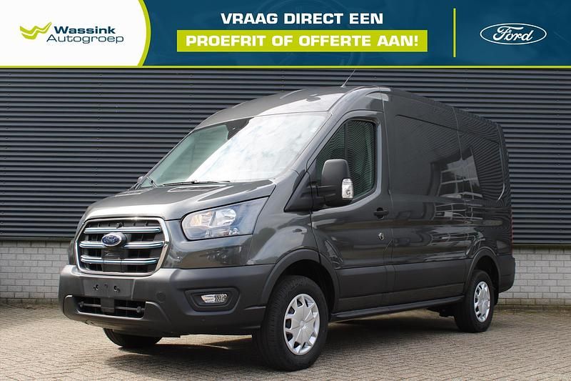 Grijs Occasion 2024 Ford E-Transit Trend Van | € 53.280 (Duur) - Afbeelding 1/4
