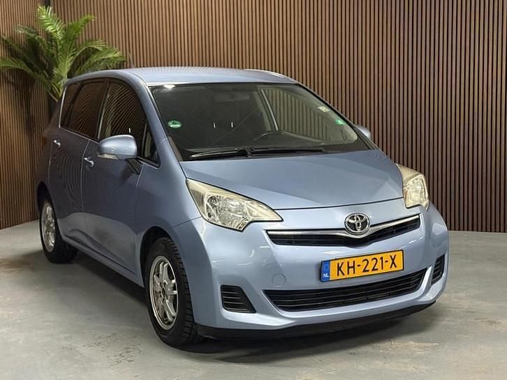 Occasion Toyota Verso-S 99 PK (72 kW) 2012 Blauw MPV