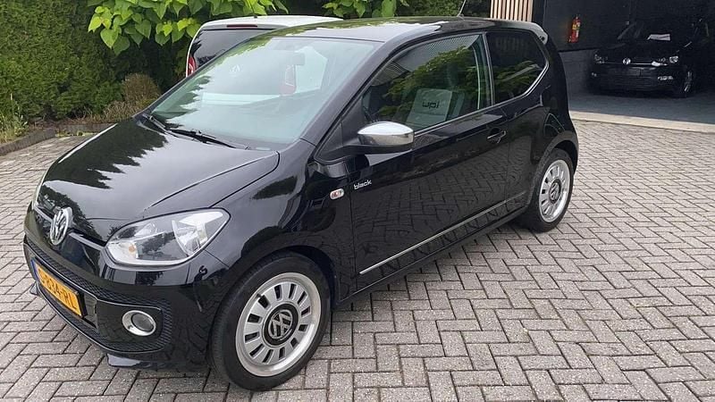 Zwart Gebruikt 2012 VW up! Hatchback | € 4.000 (Goede deal) - Afbeelding 1/4