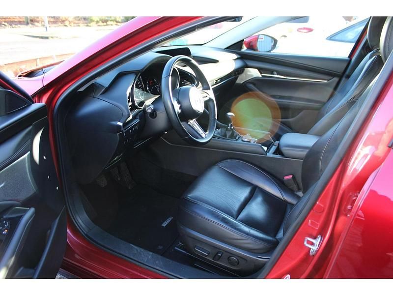 Occasion Mazda 3 Comfort 180 PK (132 kW) 2019 Rood Sedan