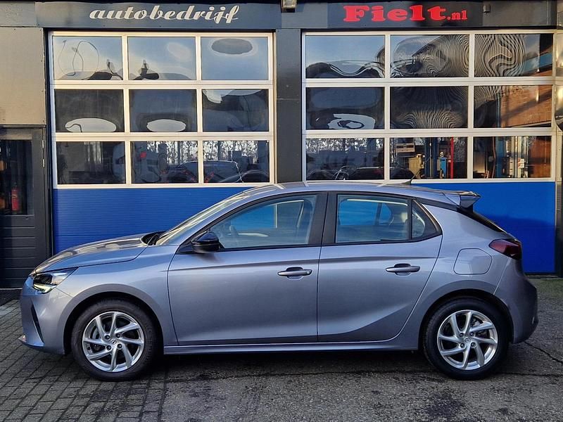 Grijs Gebruikt 2021 Opel Corsa Edition Hatchback | € 17.475 (Eerlijke prijs) - Afbeelding 1/4