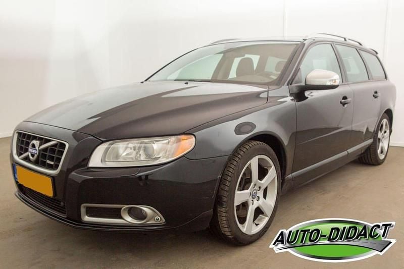 Zwart Occasion 2011 Volvo V70 Stationwagen | € 1.800 - Afbeelding 1/4