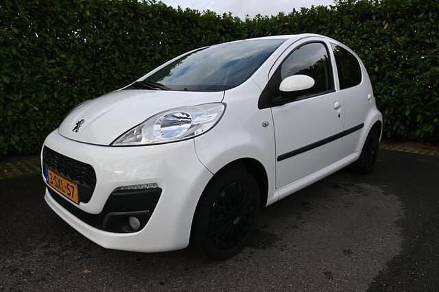 Wit Gebruikt 2014 Peugeot 107 Active Hatchback | € 4.450 (Eerlijke prijs) - Afbeelding 1/4
