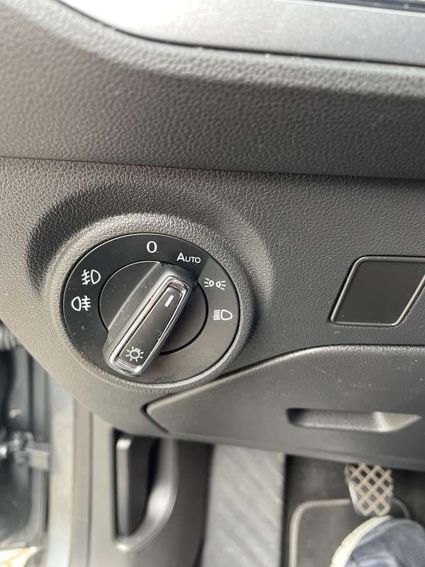 Grijs Gebruikt 2015 Seat Leon FR Stationwagen | € 8.300 (Eerlijke prijs) - Afbeelding 1/4