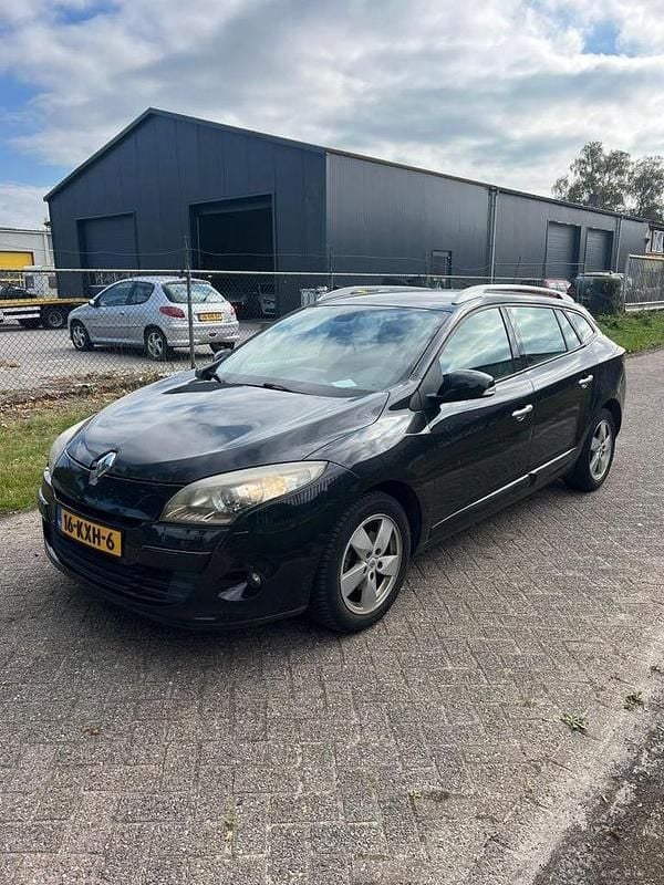 Gebruikt 2010 Renault Mégane III Stationwagen | € 2.650 (Eerlijke prijs) - Afbeelding 1/4