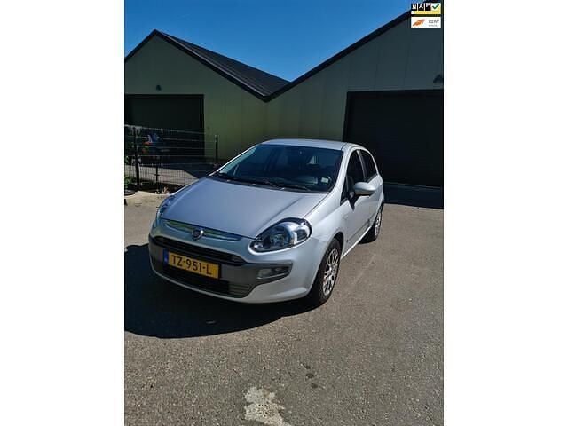 Grijs Gebruikt 2009 Fiat Punto Evo Business Hatchback | € 1.999 (Goede deal) - Afbeelding 1/4