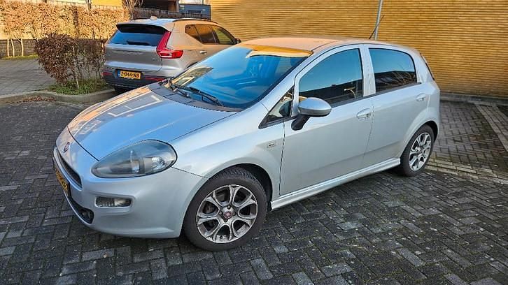 Occasion 2015 Fiat Punto | € 3.000 (Eerlijke prijs) - Afbeelding 1/4
