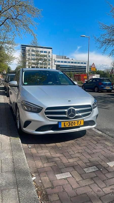 Gebruikt 2020 Mercedes B180 MPV | € 20.000 (Super prijs) - Afbeelding 1/3